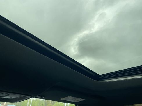 Used 2020 Chevrolet Silverado 1500 High Country w/ Technology Package image 20