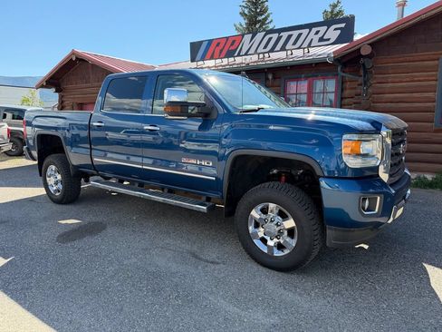 Used 2017 GMC Sierra 2500 SLT w/ All-Terrain HD Package AWD/4WD image 1