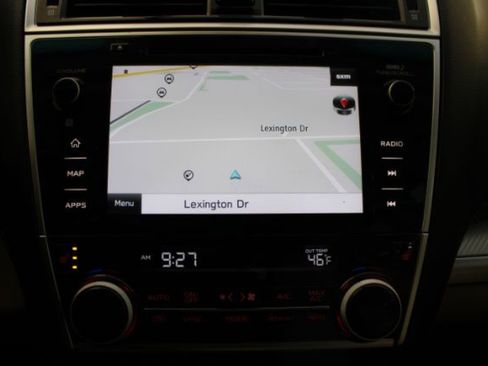 Used 2018 Subaru Outback 2.5i Premium image 12