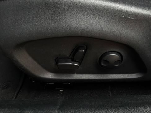 Used 2025 Jeep Compass Limited AWD/4WD image 11
