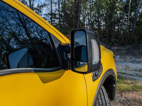 Used 2018 Nissan Titan PRO-4X image 12