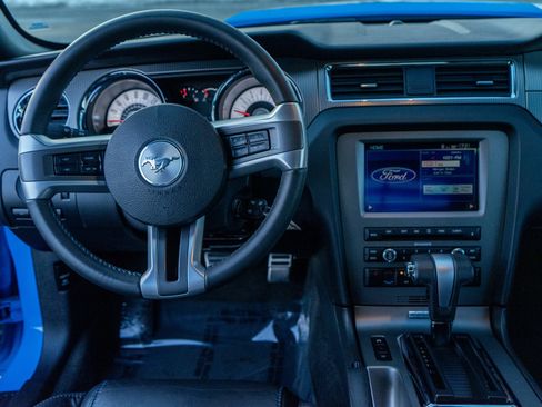 Used 2011 Ford Mustang GT w/ GT Accessory Pkg image 11