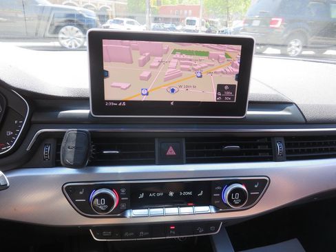 Used 2018 Audi A4 2.0T allroad Premium Plus AWD/4WD image 16