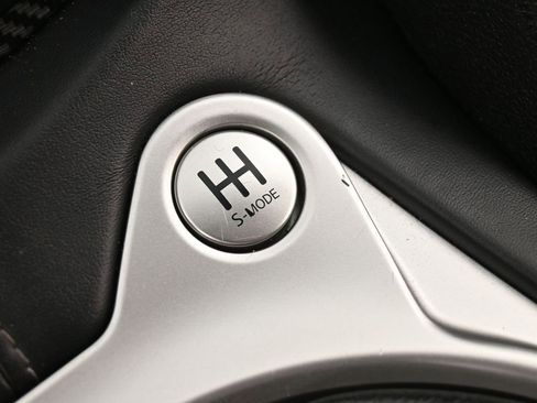 Used 2020 Nissan 370Z w/ Sport Package image 25