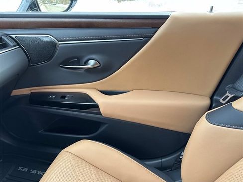 New 2025 Lexus ES 350 Ultra Luxury image 22