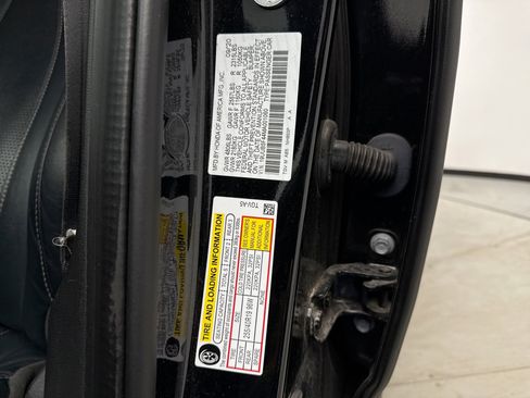 Used 2021 Acura TLX w/ Technology Package image 11