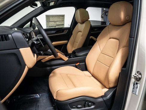 New 2026 Porsche Cayenne image 5