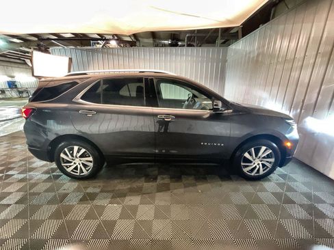 Used 2022 Chevrolet Equinox Premier image 9