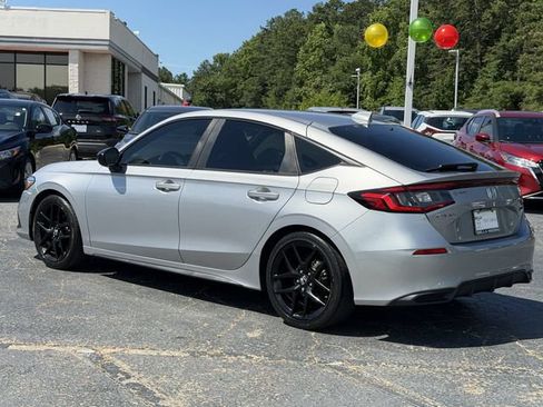 Used 2022 Honda Civic Sport image 3