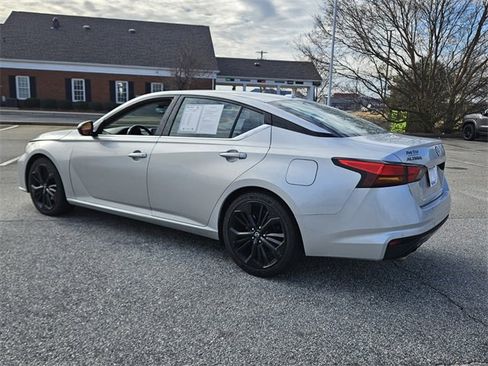 Used 2024 Nissan Altima 2.5 SR image 9