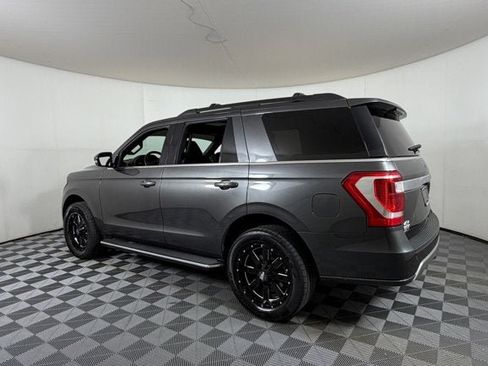 Used 2021 Ford Expedition XLT RWD image 3