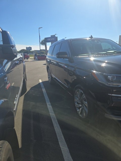 Used 2024 Lincoln Navigator Reserve AWD/4WD image 11