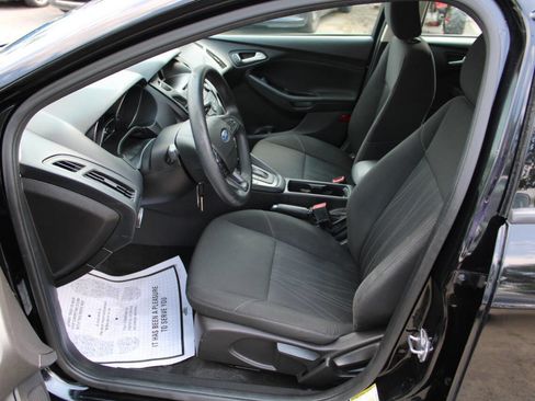 Used 2016 Ford Focus SE image 15