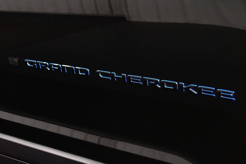 Used 2023 Jeep Grand Cherokee Trailhawk AWD/4WD image 11