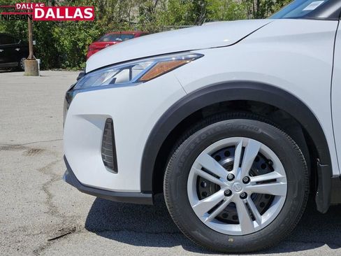 New 2025 Nissan Kicks Play S image 6