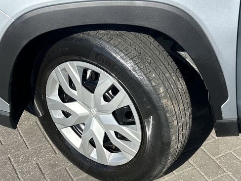 Used 2023 Toyota Corolla Cross L image 26