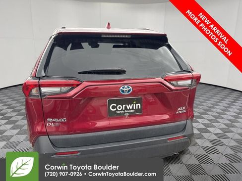 Used 2022 Toyota RAV4 XLE w/ Convenience Package AWD/4WD image 6