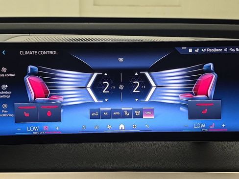 Certified 2024 BMW iX xDrive50 w/ Sport Package AWD/4WD image 20