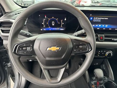 Used 2025 Chevrolet TrailBlazer LT image 16