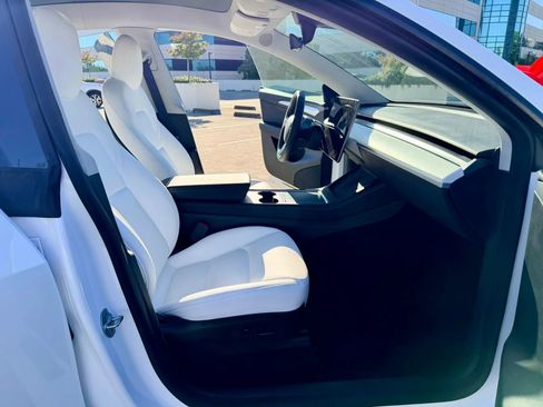 Used 2022 Tesla Model Y Performance image 18