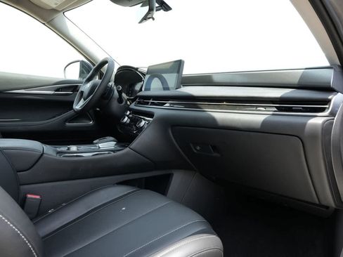 Certified 2025 INFINITI QX60 Luxe w/ Vision Package FWD image 22