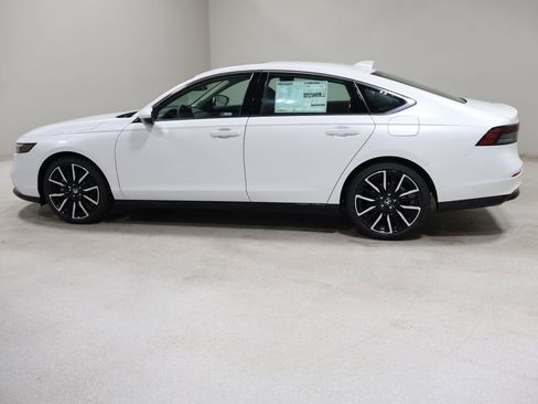 New 2025 Honda Accord Touring image 4