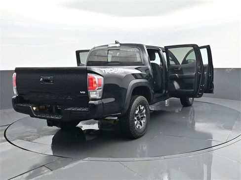 Used 2017 Ford Escape SE w/ Equipment Group 201A image 20