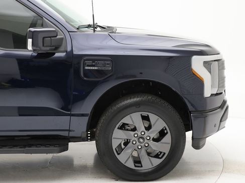 Used 2023 Ford F150 Lightning Lariat image 4