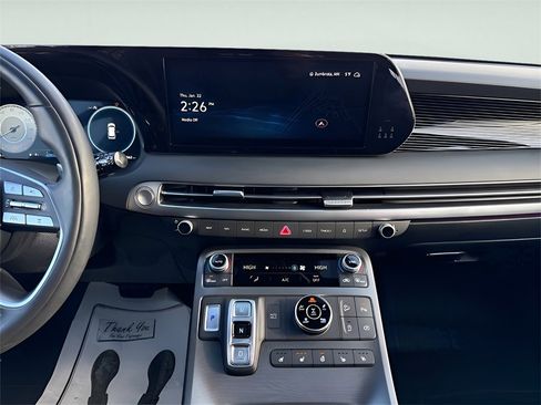 Used 2025 Hyundai Palisade Calligraphy image 17