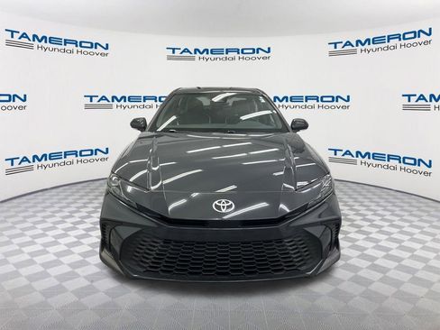 Used 2025 Toyota Camry SE w/ Convenience Package FWD image 8