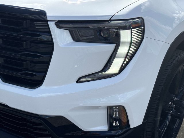 New 2026 GMC Acadia Elevation w/ Black Edition FWD image 9