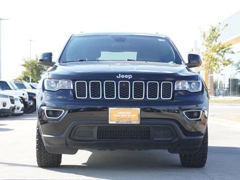 Certified 2021 Jeep Grand Cherokee Laredo image 2