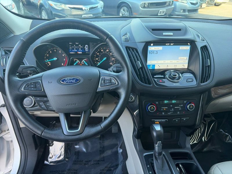 Used 2017 Ford Escape Titanium AWD/4WD image 19