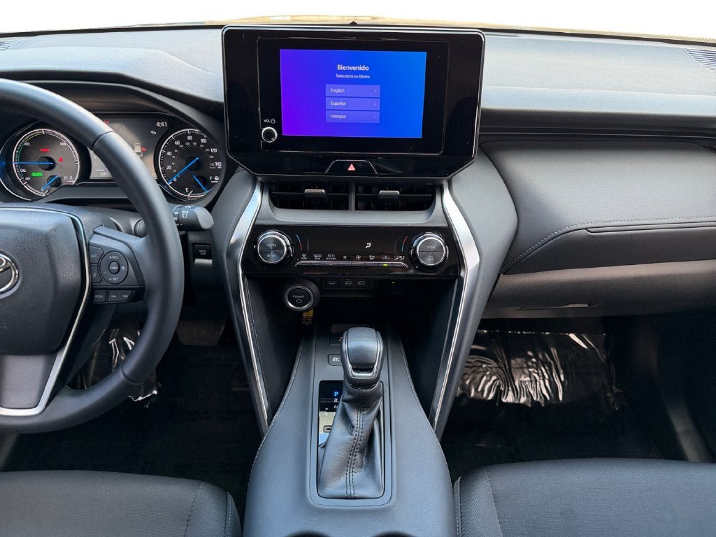 Used 2024 Toyota Venza LE AWD/4WD image 12