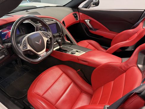 Used 2016 Chevrolet Corvette Z06 w/ 3LZ Preferred Equipment Group image 15