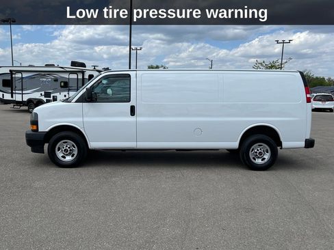 Used 2023 GMC Savana 2500 Extended w/ Driver Convenience Package RWD image 2