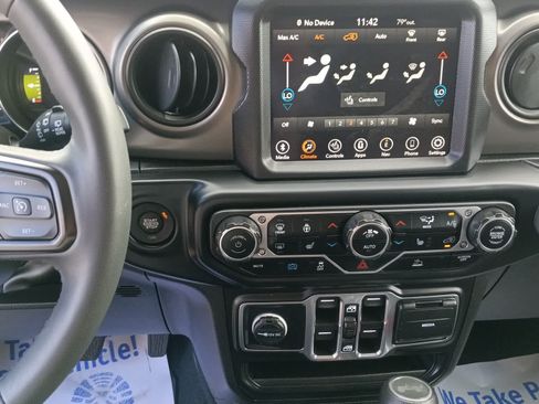 Used 2023 Jeep Wrangler Unlimited w/ Cold Weather Group AWD/4WD image 12