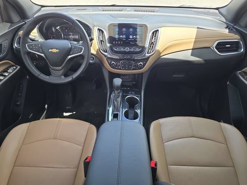 Used 2022 Chevrolet Equinox Premier FWD image 9