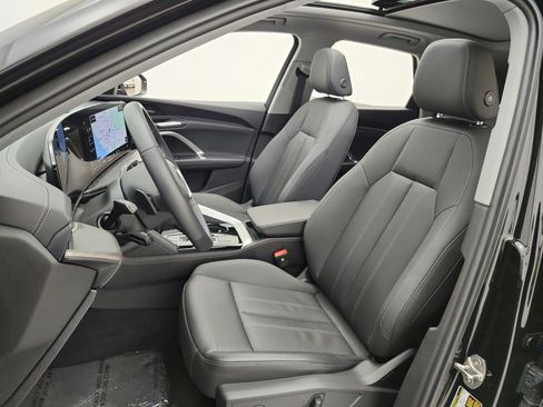 Used 2025 Audi Q5 Premium Plus w/ Premium Plus AWD/4WD image 15