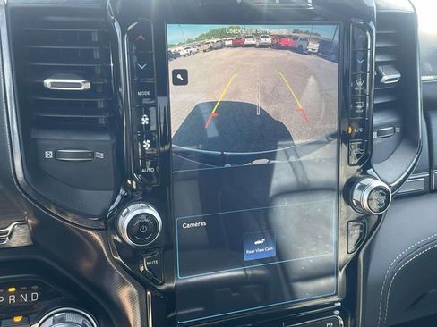 Used 2022 RAM 1500 Limited w/ Trailer Tow Group image 18