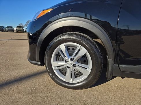 Used 2021 Nissan Kicks S image 10