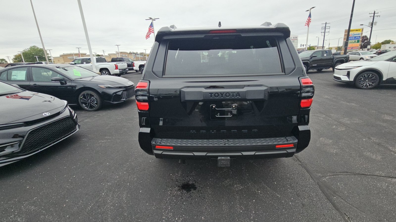 Certified 2026 Toyota 4Runner SR5 AWD/4WD image 4