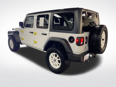 Used 2020 Jeep Wrangler Unlimited Sport AWD/4WD image 3