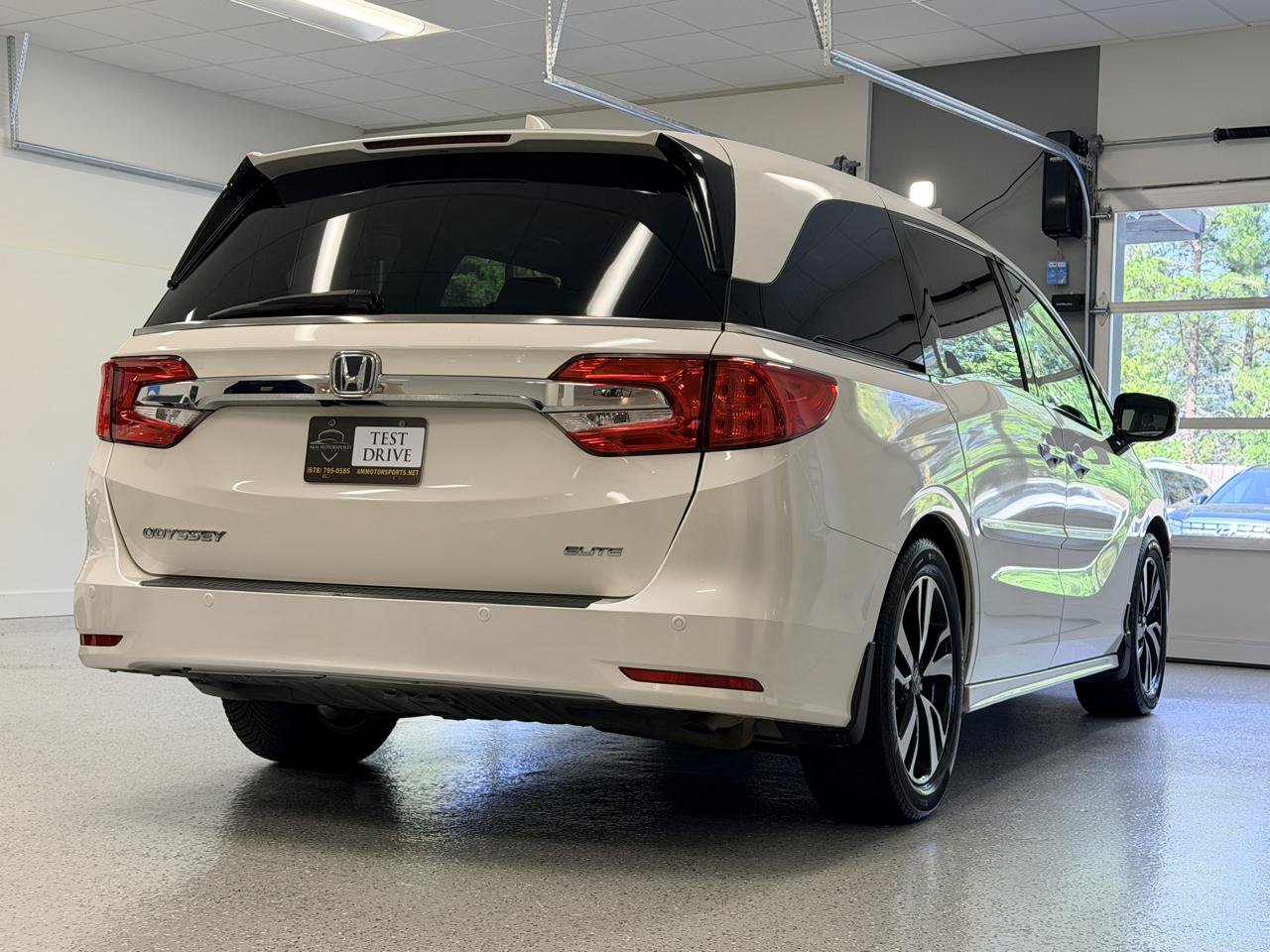 Used 2018 Honda Odyssey Elite image 7