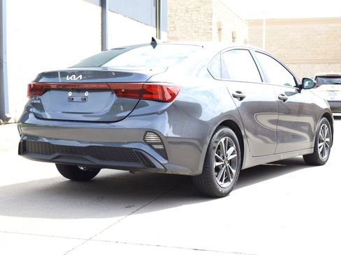 Used 2024 Kia Forte LXS FWD image 3