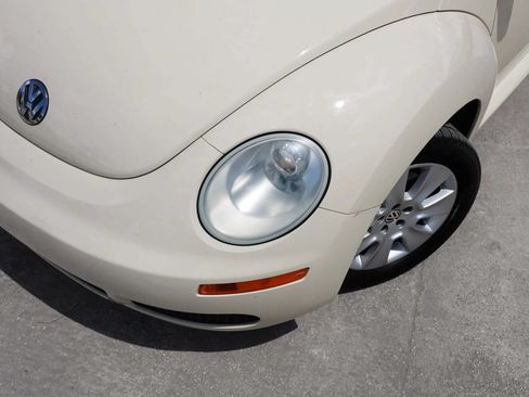Used 2008 Volkswagen Beetle S FWD image 16
