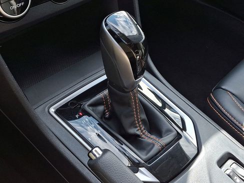 Used 2022 Subaru Crosstrek 2.5i Limited w/ Moonroof Package 2 image 13