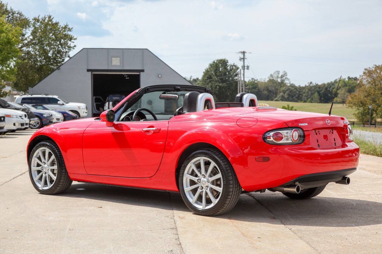 Used 2007 MAZDA MX-5 Miata Grand Touring w/ Premium Pkg RWD image 16