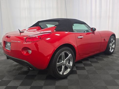 Used 2009 Pontiac Solstice GXP w/ Club Sport Package image 28