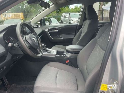 Certified 2021 Toyota RAV4 XLE AWD/4WD image 17